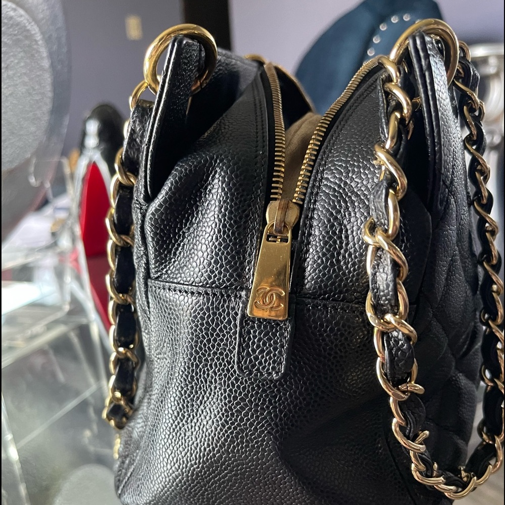 Beautiful Authentic Chanel - Picture 3 of 4